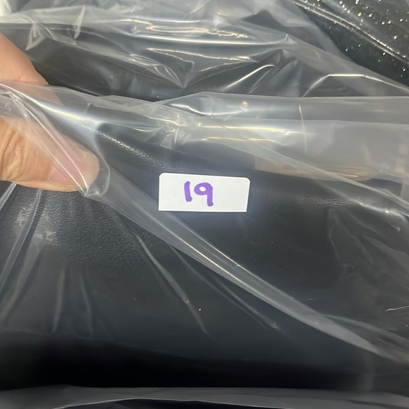 Vince Camuto leather duffle overnight travel bag Unisex - Picture 9 of 9